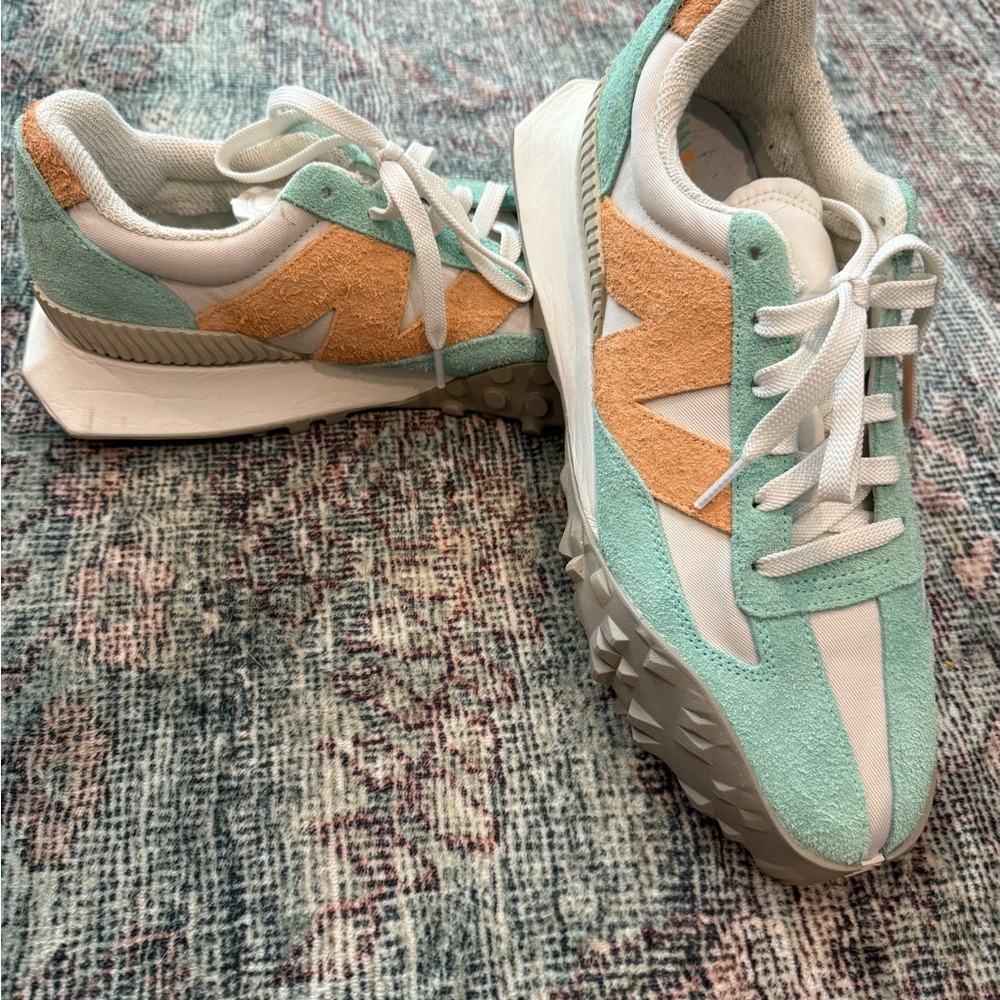 Mint and Tan New Balance XC-72